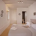 Surfland Villa *